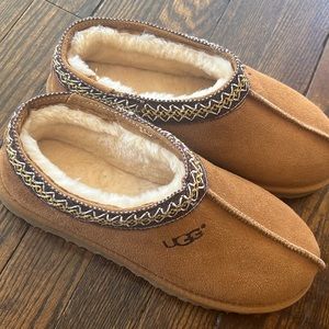 Uggs size 8.5